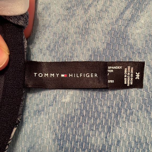 Tommy Hilfiger micro push-up front closure bra with keyhole detail in back 36C - Picture 6 of 6